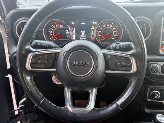JEEP WRANGLER 2.0 TURBO GASOLINA SAHARA 4P 4X4 AT8